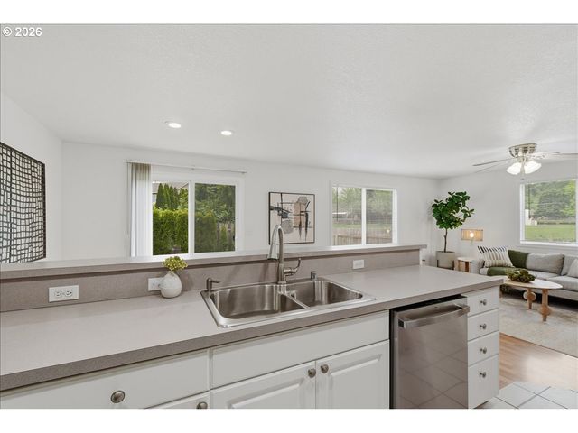 1804 Ne 154TH St, Vancouver, WA 98686