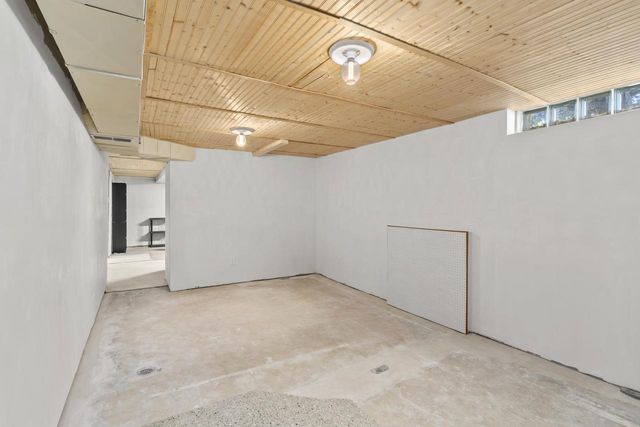 2627 W HEATHER AVENUE, Appleton, WI 54914