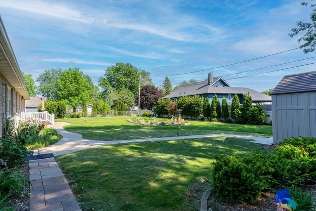 2627 W HEATHER AVENUE, Appleton, WI 54914