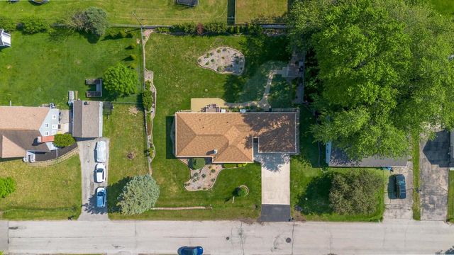 2627 W HEATHER AVENUE, Appleton, WI 54914