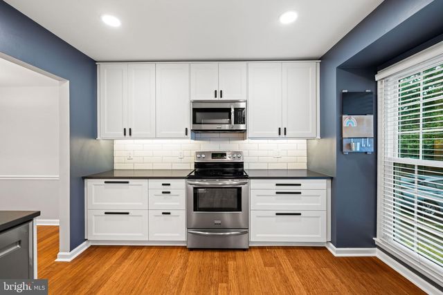 5725 RIDGE VIEW DR, Alexandria, VA 22310