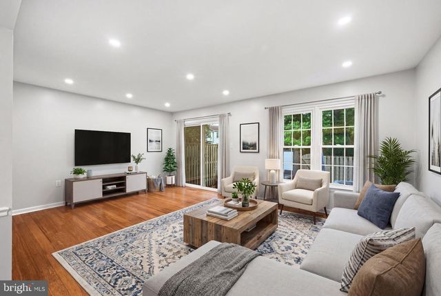 5725 RIDGE VIEW DR, Alexandria, VA 22310