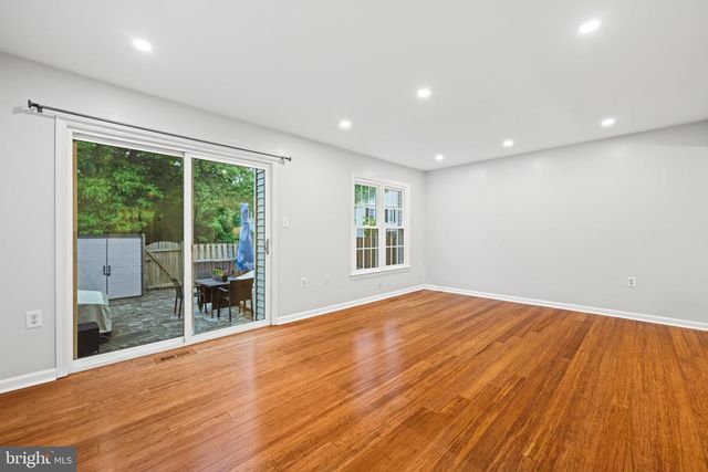 5725 RIDGE VIEW DR, Alexandria, VA 22310