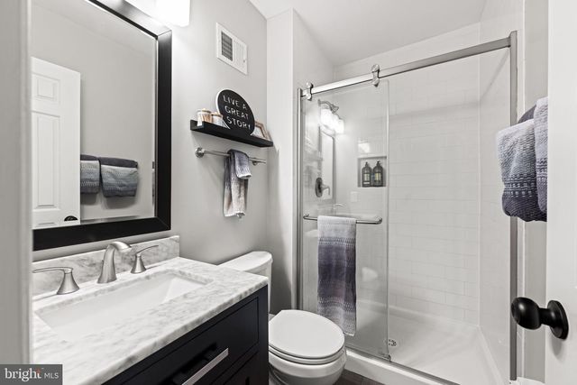 5725 RIDGE VIEW DR, Alexandria, VA 22310