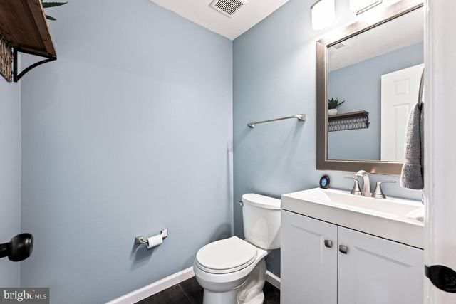 5725 RIDGE VIEW DR, Alexandria, VA 22310