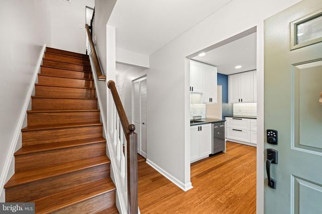 5725 RIDGE VIEW DR, Alexandria, VA 22310