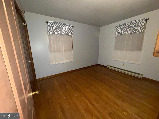 1318 HABECKER RD, Columbia, PA 17512