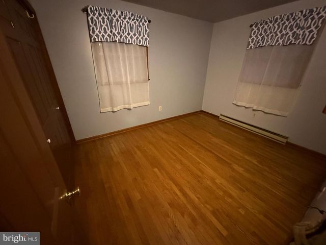 1318 HABECKER RD, Columbia, PA 17512