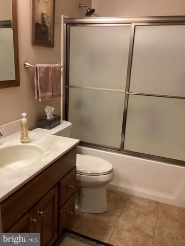 1318 HABECKER RD, Columbia, PA 17512