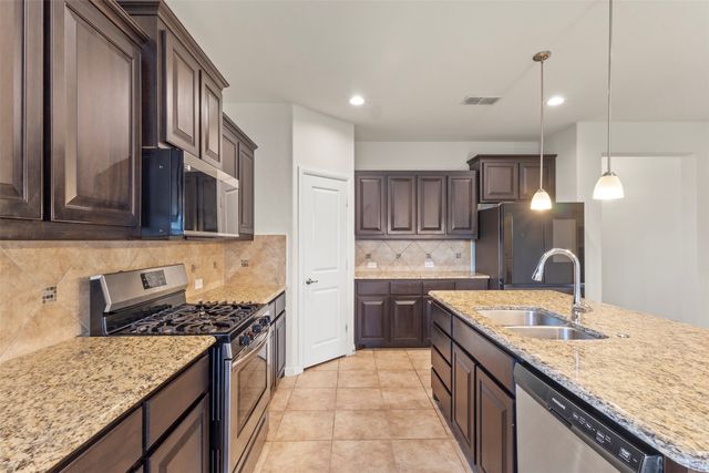 9205 Nickel Creek Drive, Fort Worth, TX 76131