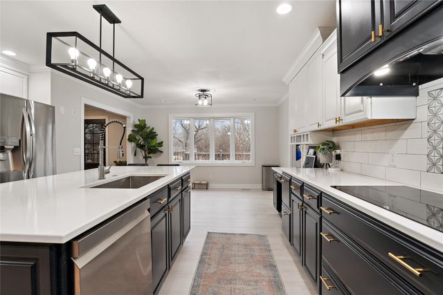 1305 20th Street, West Des Moines, IA 50265