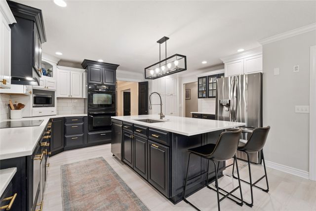 1305 20th Street, West Des Moines, IA 50265