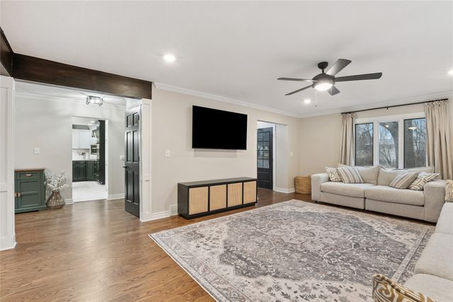 1305 20th Street, West Des Moines, IA 50265