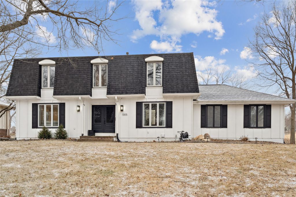 1305 20th Street, West Des Moines, IA 50265