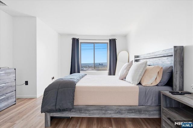 1906 Paterson Plank Road 2E, North Bergen, NJ 07047