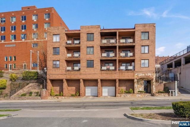 1906 Paterson Plank Road 2E, North Bergen, NJ 07047