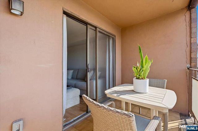 1906 Paterson Plank Road 2E, North Bergen, NJ 07047