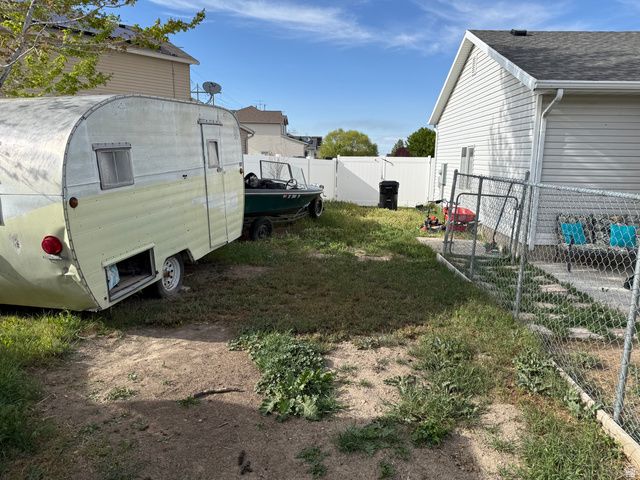 5797 W EARLY DAWN DR, West Jordan, UT 84081