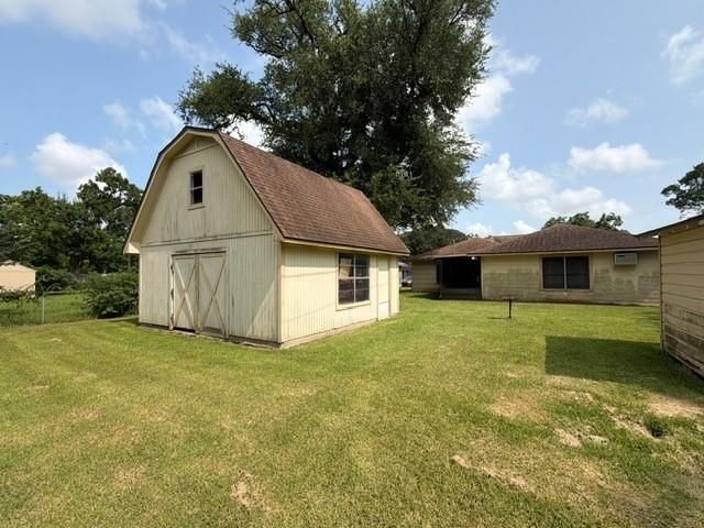 311 Wisteria Street, Lake Jackson, TX 77566