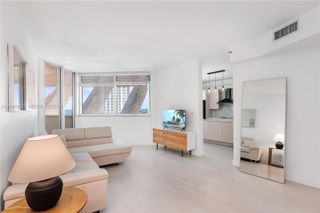 300 S Pointe Drive 907, Miami Beach, FL 33139