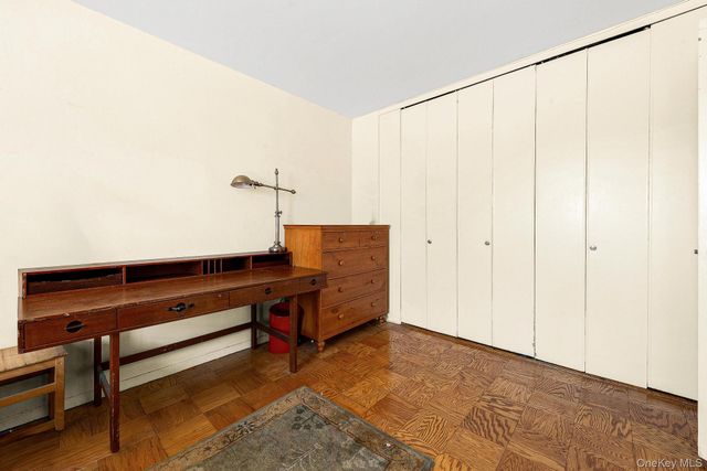 70-25 Yellowstone Blvd Yellowstone Boulevard 4D, Forest Hills, NY 11375