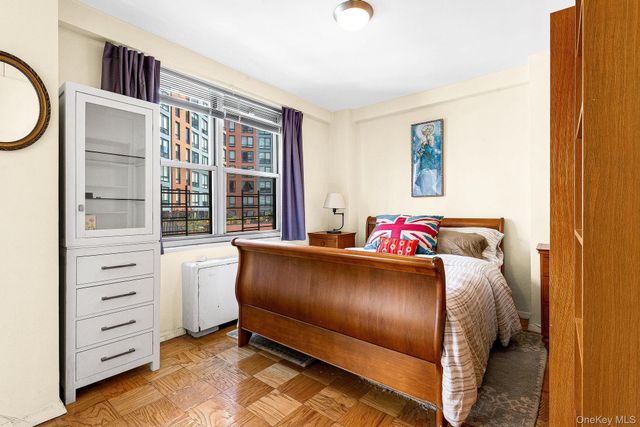 70-25 Yellowstone Blvd Yellowstone Boulevard 4D, Forest Hills, NY 11375