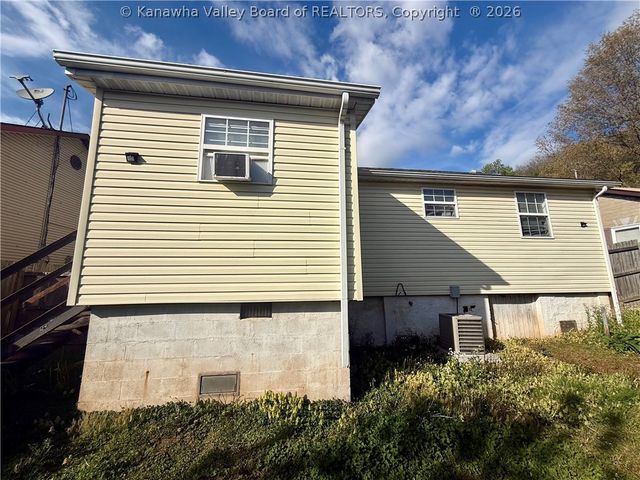 3124 31st Street, Nitro, WV 25143