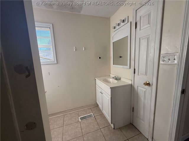 3124 31st Street, Nitro, WV 25143