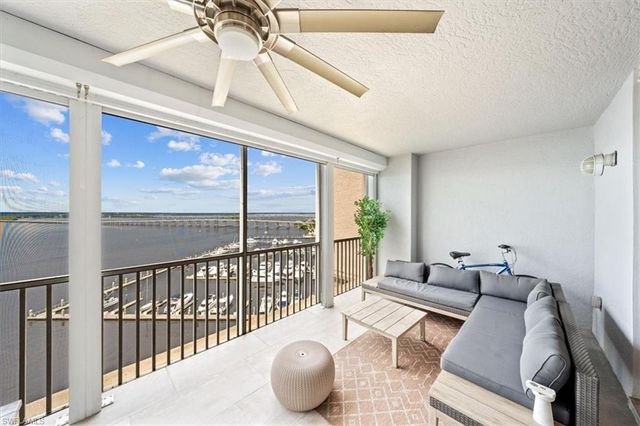 2104 W First ST # 1402, Fort Myers, FL 33901