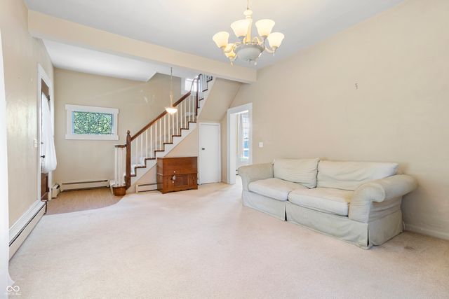 210 S West Street, Pendleton, IN 46064