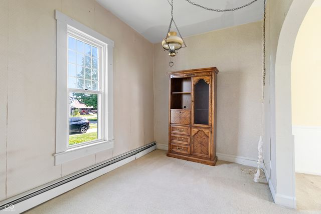 210 S West Street, Pendleton, IN 46064