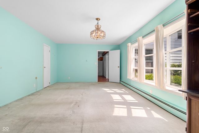 210 S West Street, Pendleton, IN 46064