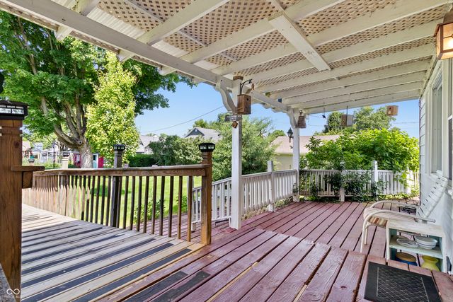 210 S West Street, Pendleton, IN 46064