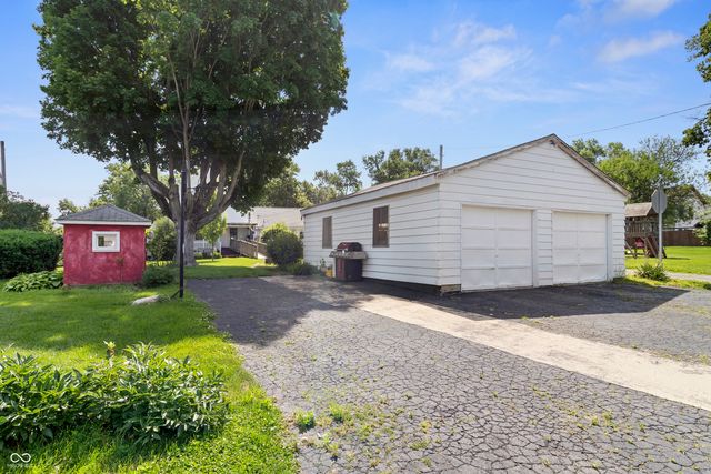 210 S West Street, Pendleton, IN 46064