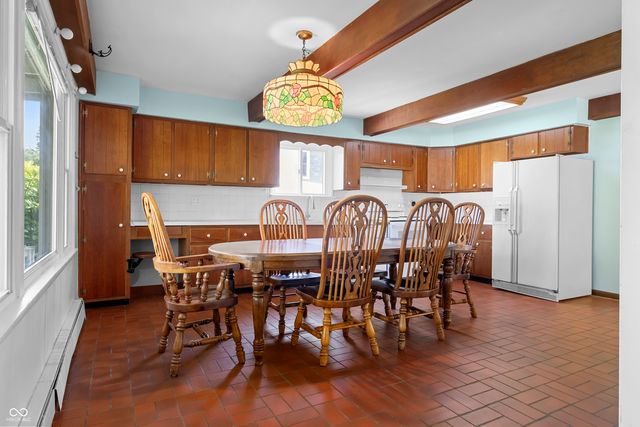 210 S West Street, Pendleton, IN 46064