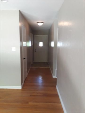 8417 Monmouth Drive, Fort Worth, TX 76116