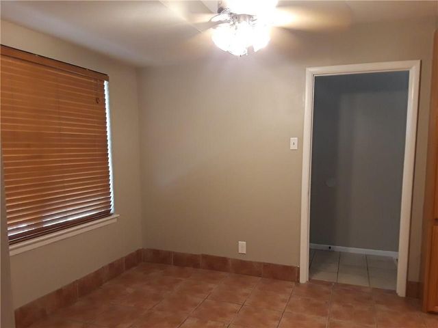8417 Monmouth Drive, Fort Worth, TX 76116