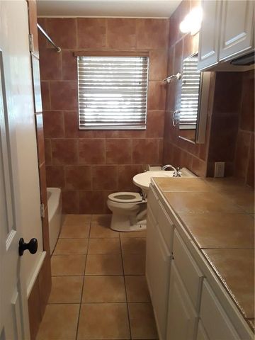 8417 Monmouth Drive, Fort Worth, TX 76116