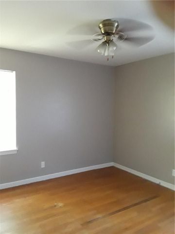 8417 Monmouth Drive, Fort Worth, TX 76116