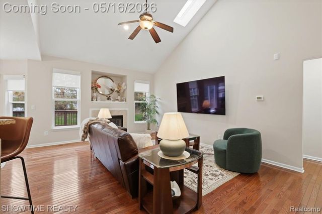 1311 Waverly Drive, White Lake, MI 48386