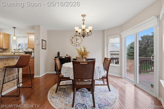 1311 Waverly Drive, White Lake, MI 48386