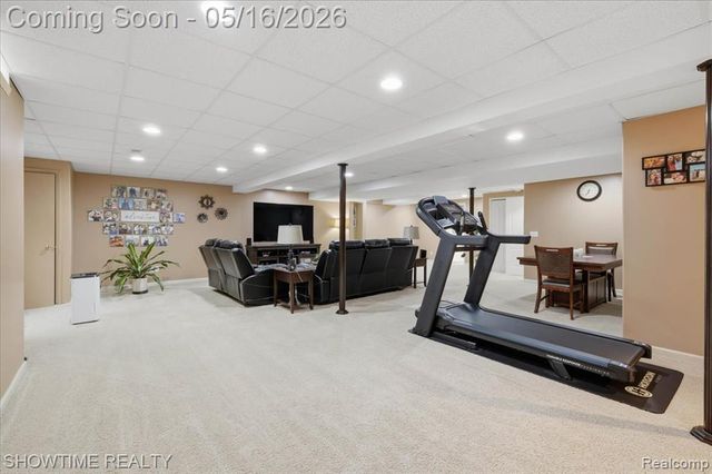 1311 Waverly Drive, White Lake, MI 48386