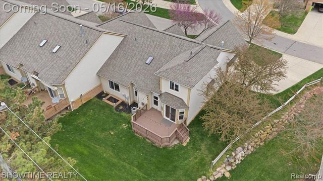 1311 Waverly Drive, White Lake, MI 48386
