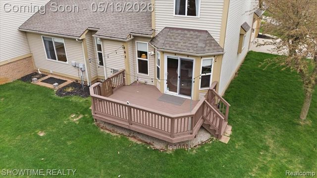 1311 Waverly Drive, White Lake, MI 48386