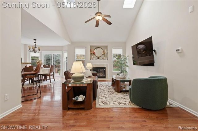 1311 Waverly Drive, White Lake, MI 48386
