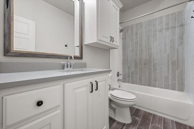 717 N 7th Street, Wolfforth, TX 79382