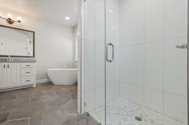 717 N 7th Street, Wolfforth, TX 79382