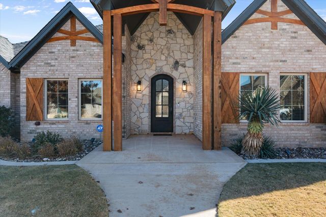 717 N 7th Street, Wolfforth, TX 79382