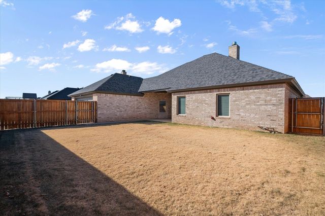 717 N 7th Street, Wolfforth, TX 79382