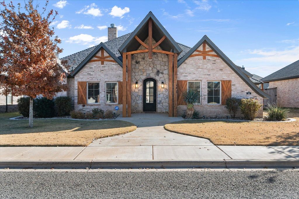 717 N 7th Street, Wolfforth, TX 79382